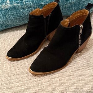 Dolce Vita 8 1/2 Black Suede Ankle Boots